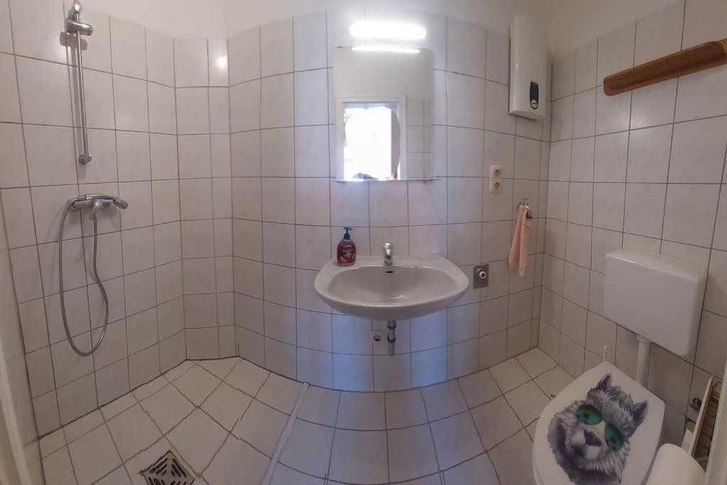 Apartment Wo Fledermaus Fliegt, Zweite